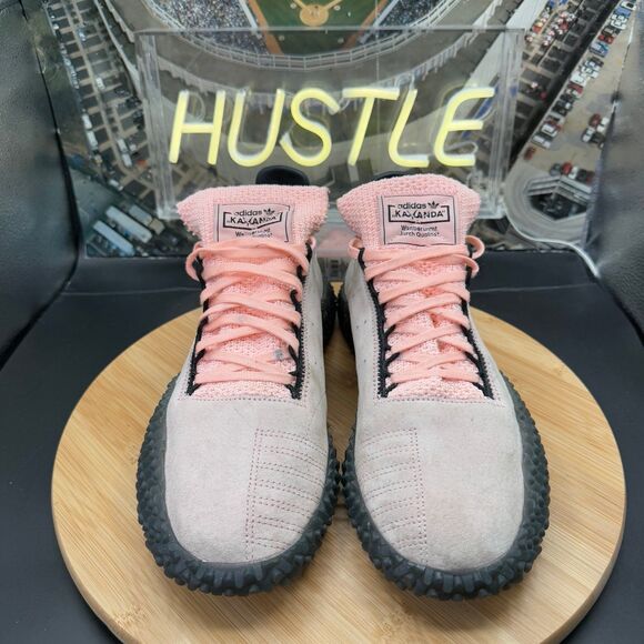 Athletic_Shoes